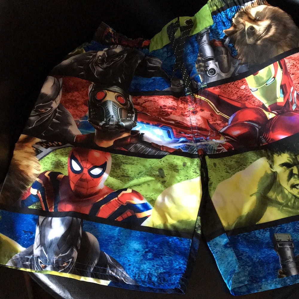 Marvel Avengers Boys Swim Trunks size 7